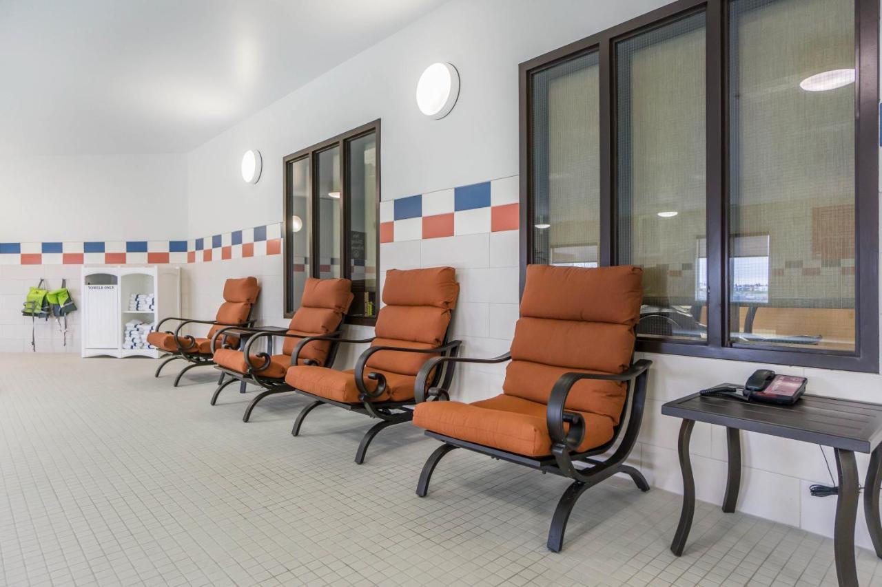 Comfort Inn & Suites Edmonton International Airport Nisku Εξωτερικό φωτογραφία