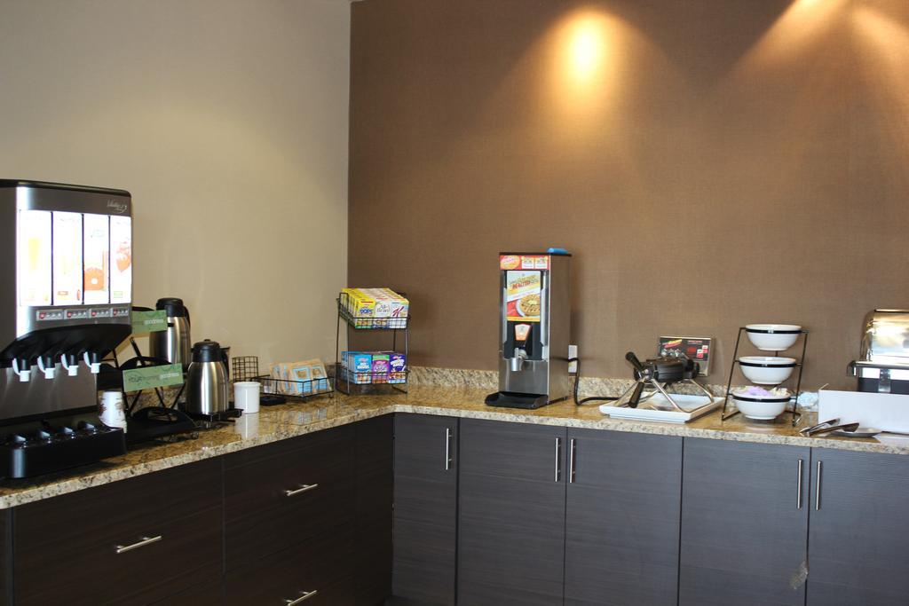 Comfort Inn & Suites Edmonton International Airport Nisku Εξωτερικό φωτογραφία