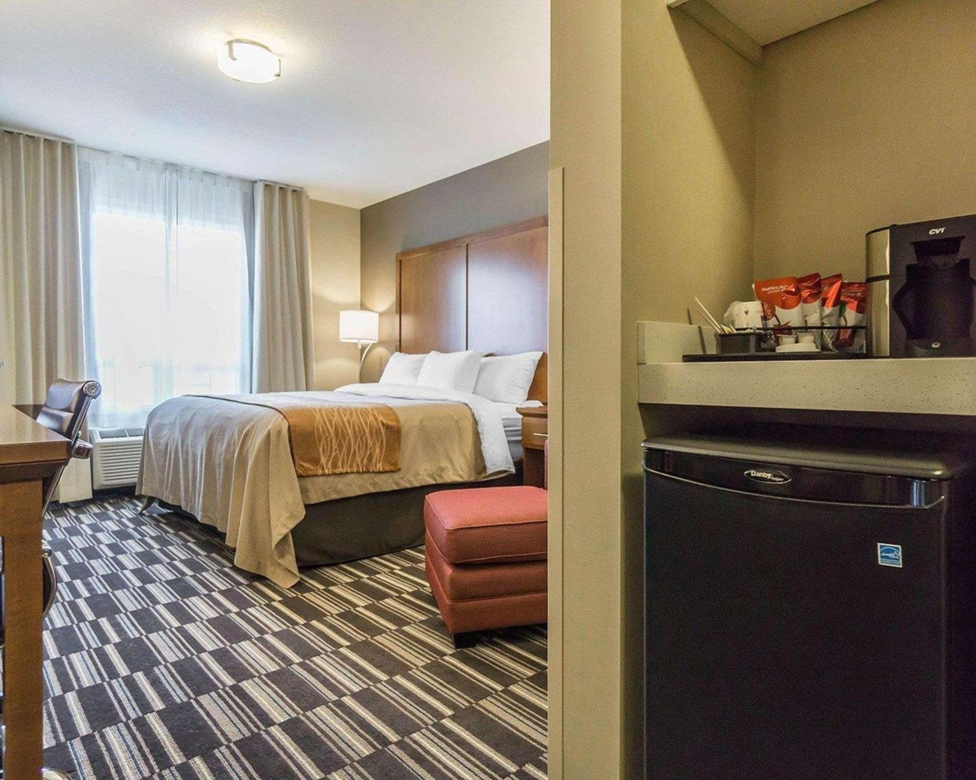 Comfort Inn & Suites Edmonton International Airport Nisku Εξωτερικό φωτογραφία