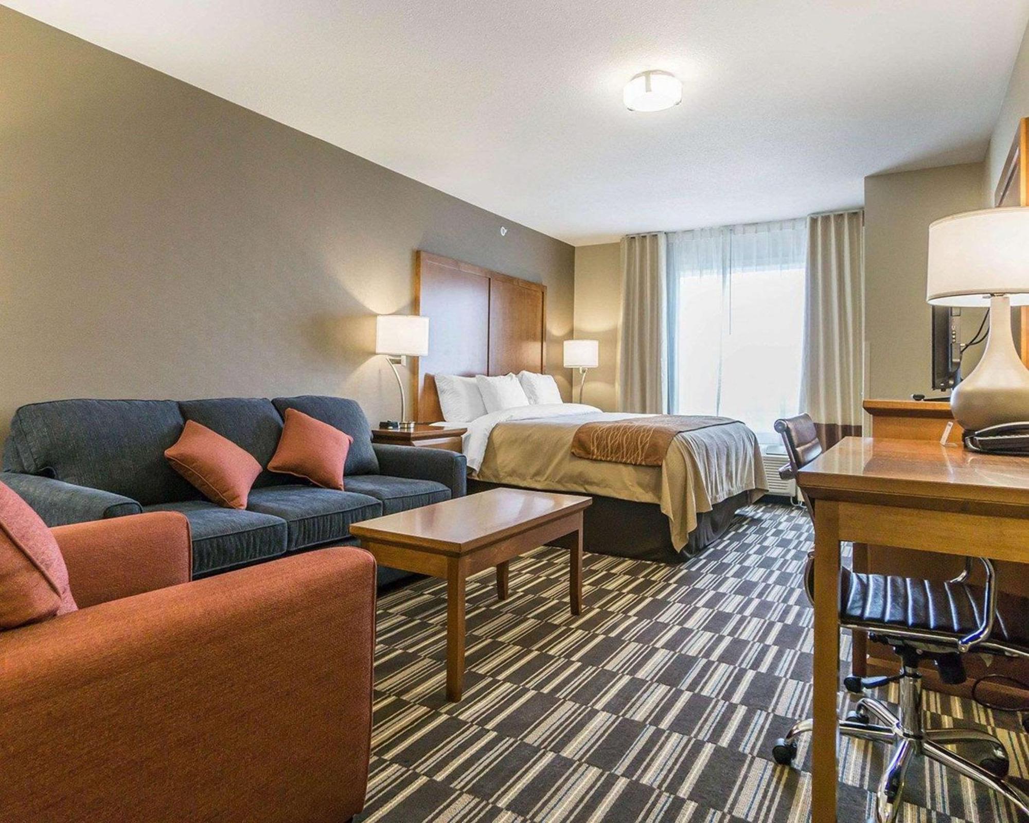 Comfort Inn & Suites Edmonton International Airport Nisku Εξωτερικό φωτογραφία