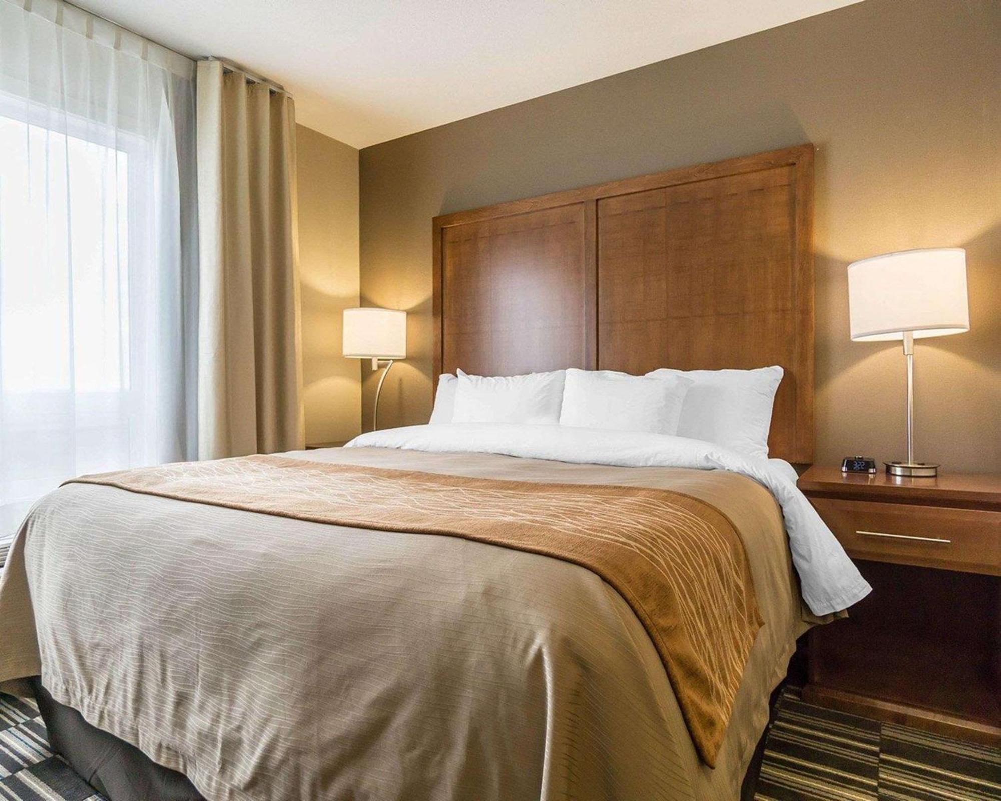 Comfort Inn & Suites Edmonton International Airport Nisku Εξωτερικό φωτογραφία