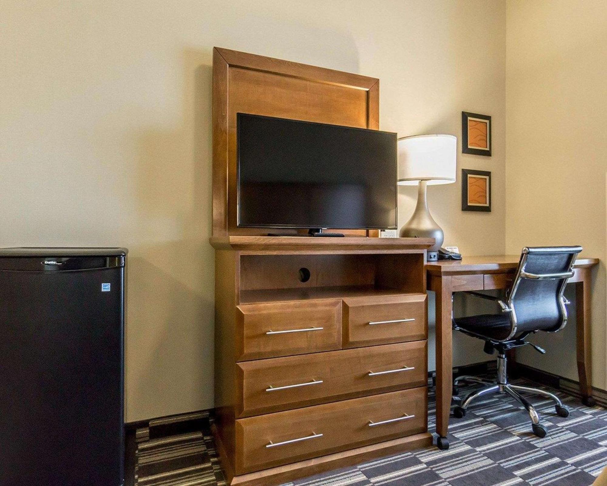 Comfort Inn & Suites Edmonton International Airport Nisku Εξωτερικό φωτογραφία