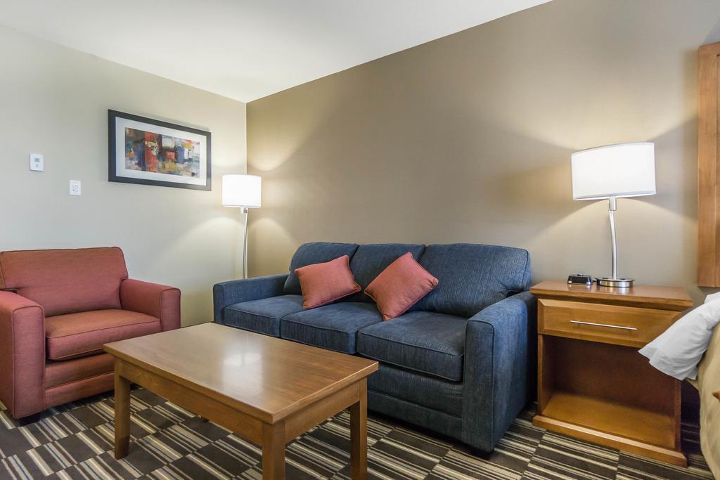 Comfort Inn & Suites Edmonton International Airport Nisku Εξωτερικό φωτογραφία