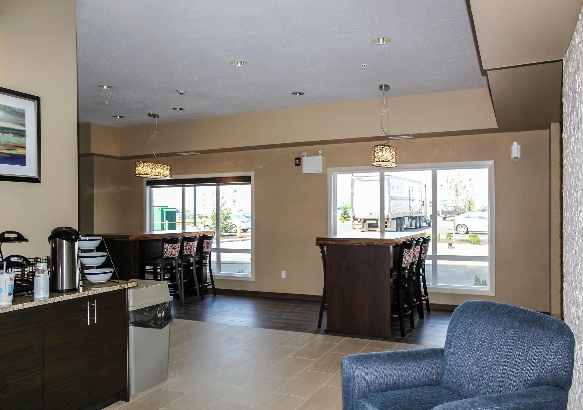 Comfort Inn & Suites Edmonton International Airport Nisku Εξωτερικό φωτογραφία